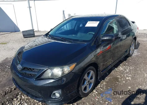 2011 Toyota Corolla S из США, поврежденный, VIN 2T1BU4EE9BC712198